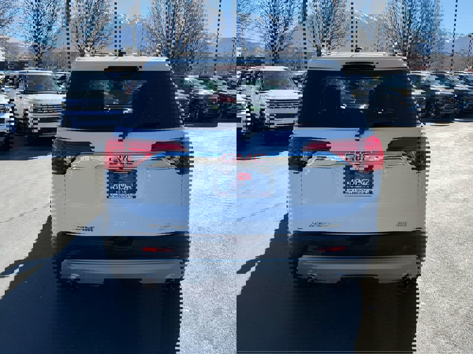 Used 2019 GMC Acadia SLT image 9