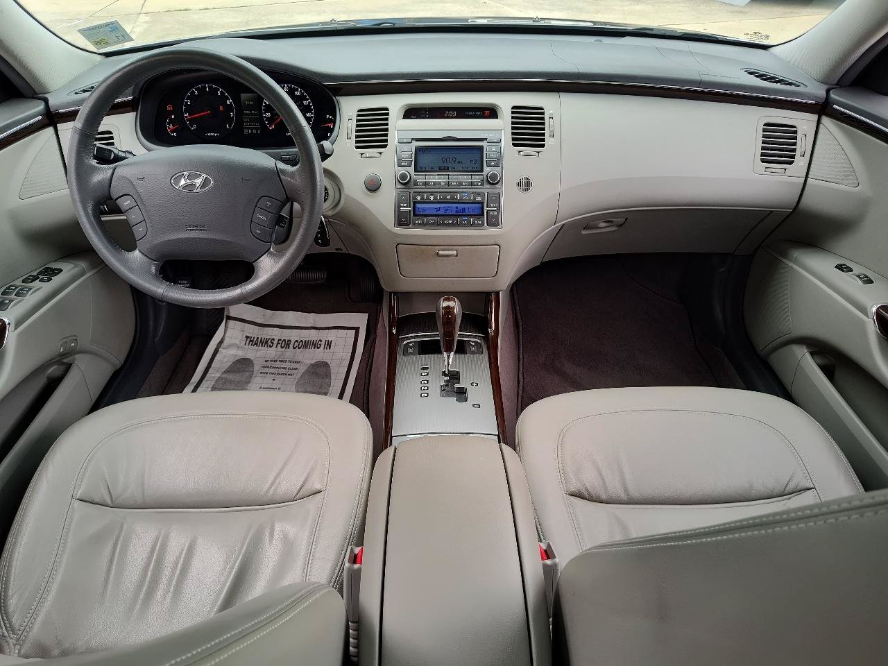 Used 2009 Hyundai Azera GLS w/ Premium Pkg 2 FWD image 19