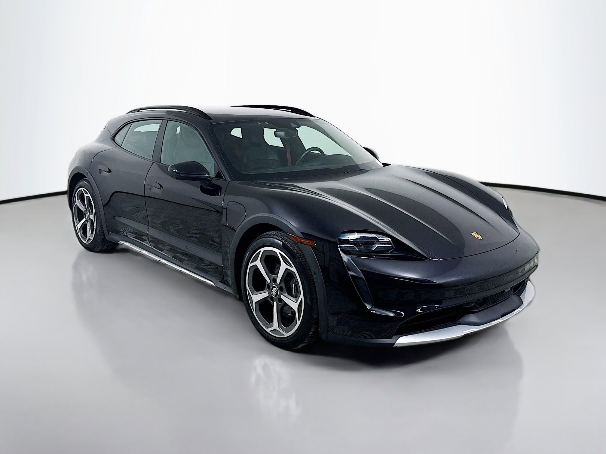 Certified 2024 Porsche Taycan 4 Cross Turismo image 7