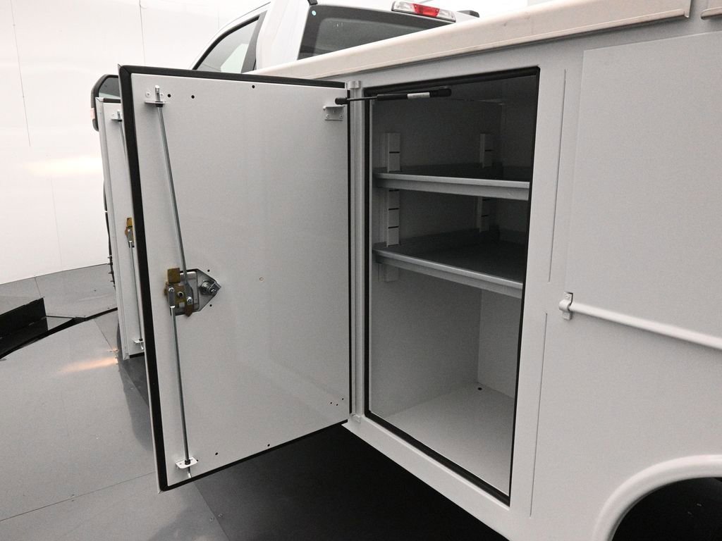 New 2024 Ford F450 XL w/ XL Chrome Package image 17