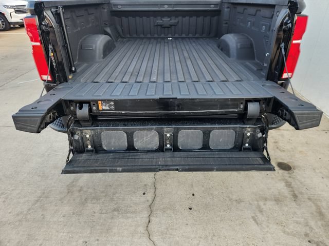 Used 2025 Chevrolet Silverado 2500 ZR2 w/ Technology Package AWD/4WD image 35