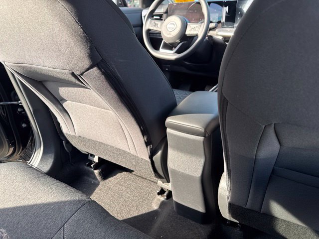 Used 2026 Nissan Kicks SV AWD/4WD image 19