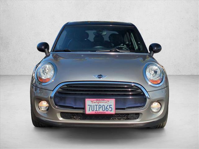 Used 2016 MINI Cooper 4-Door Hardtop image 2