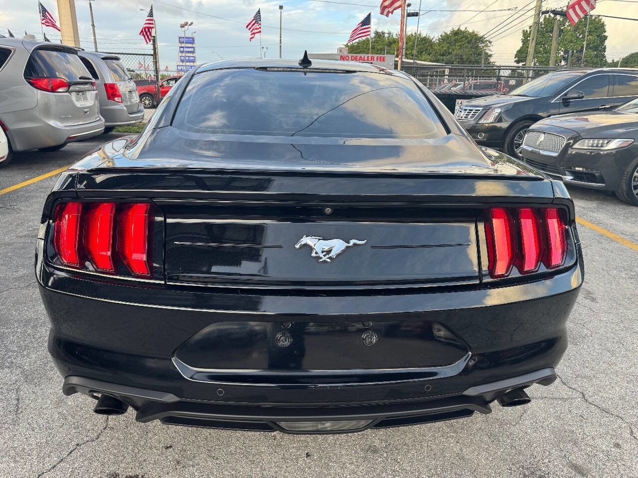 Used 2020 Ford Mustang Premium image 4