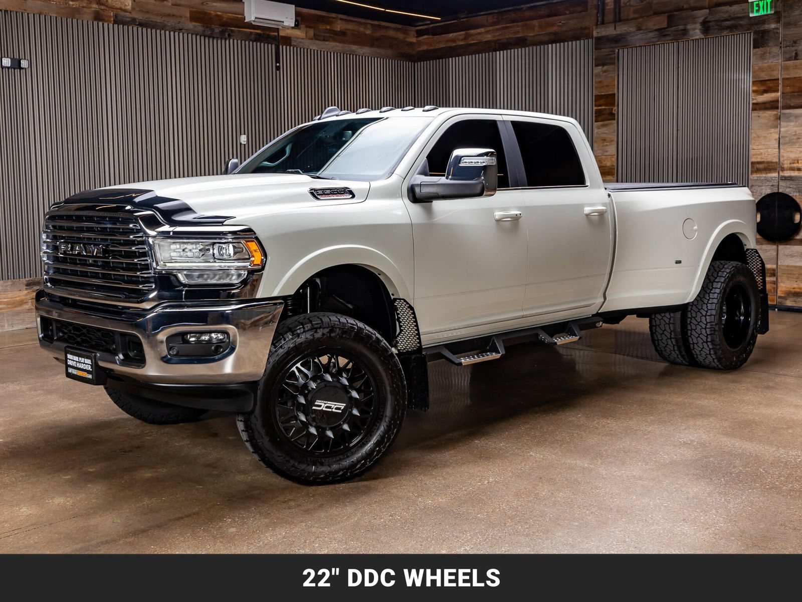 Used 2024 RAM 3500 Limited AWD/4WD image 4
