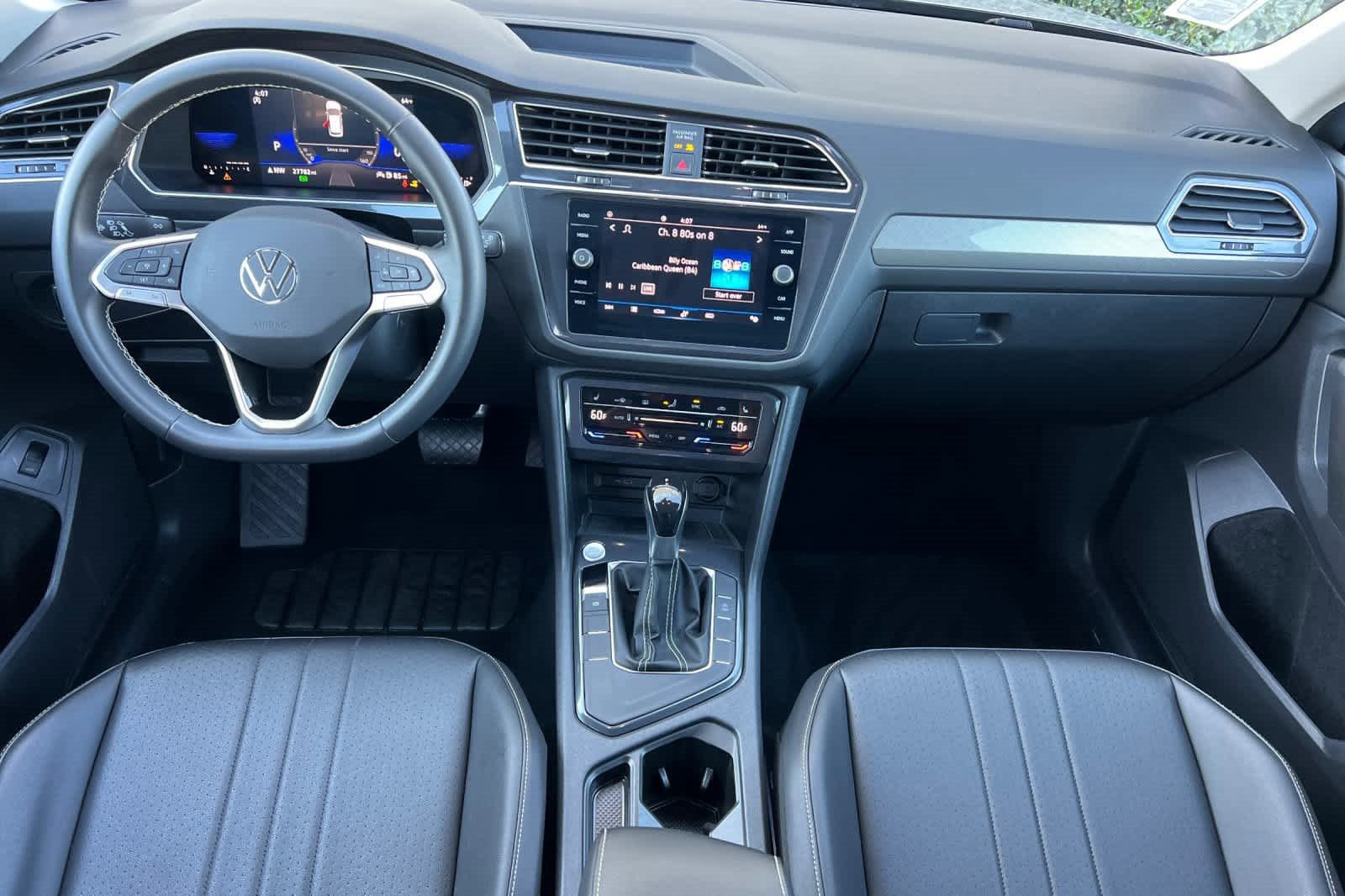 Used 2022 Volkswagen Tiguan SE image 3