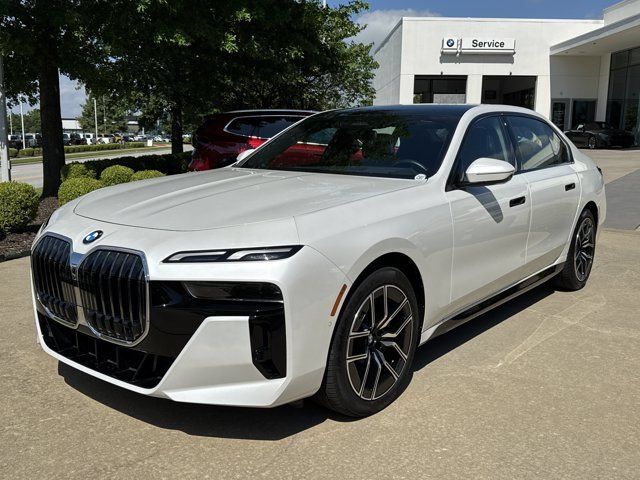 Certified 2025 BMW 740i xDrive AWD/4WD image 1