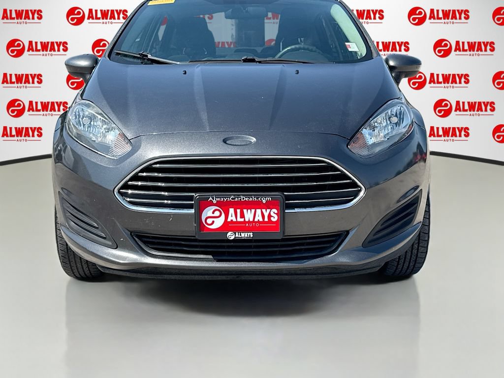 Used 2019 Ford Fiesta SE FWD image 2