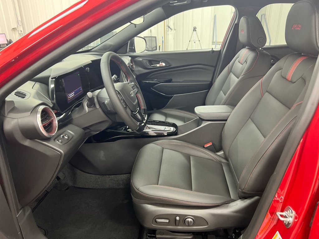 New 2026 Chevrolet Trax RS w/ Sunroof Package FWD image 20