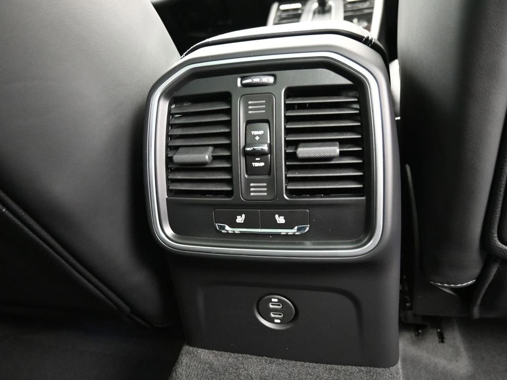 Certified 2026 Porsche Macan S image 31