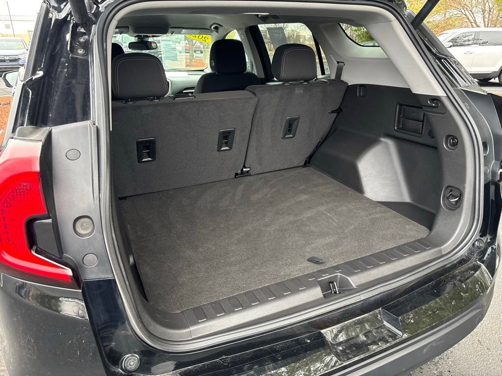 Used 2023 GMC Terrain SLE w/ Driver Convenience Package image 18