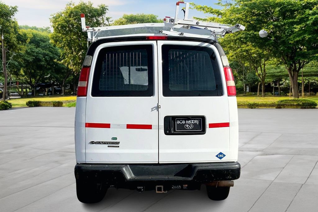 Used 2015 Chevrolet Express 2500 image 5