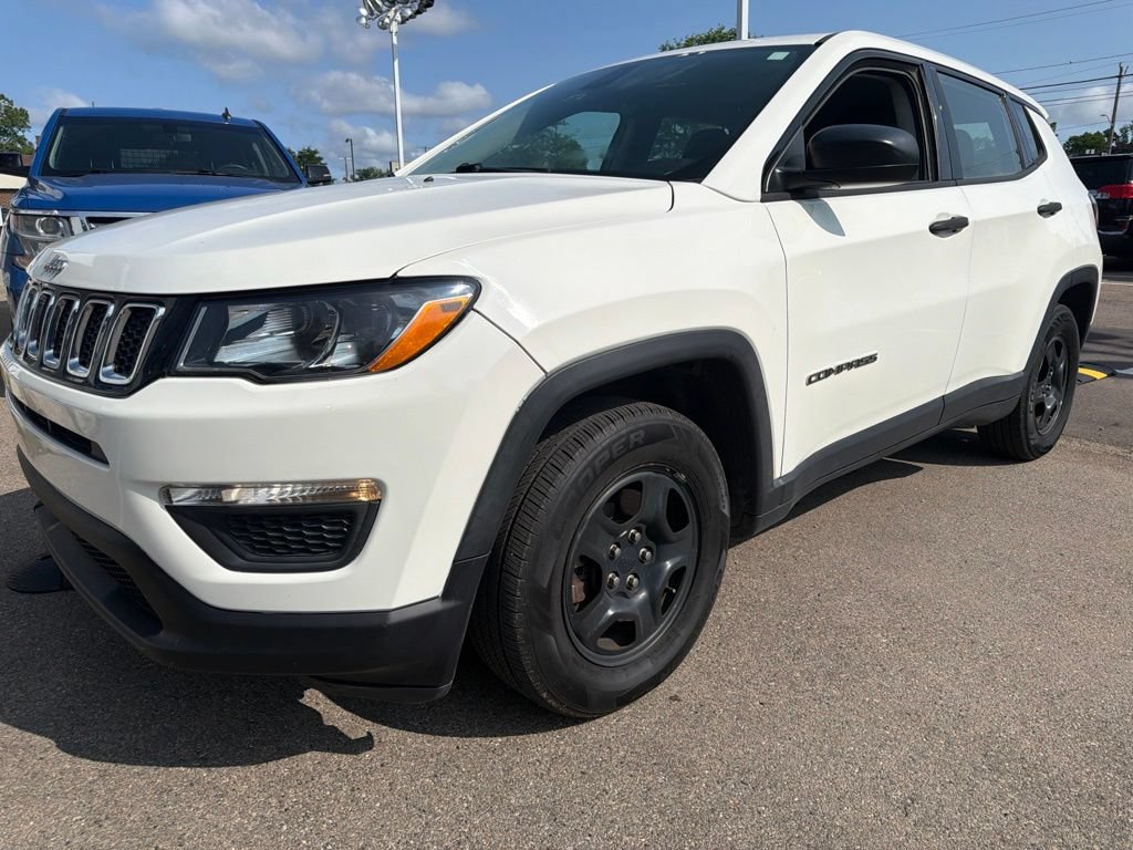 Used 2018 Jeep Compass Sport FWD image 1
