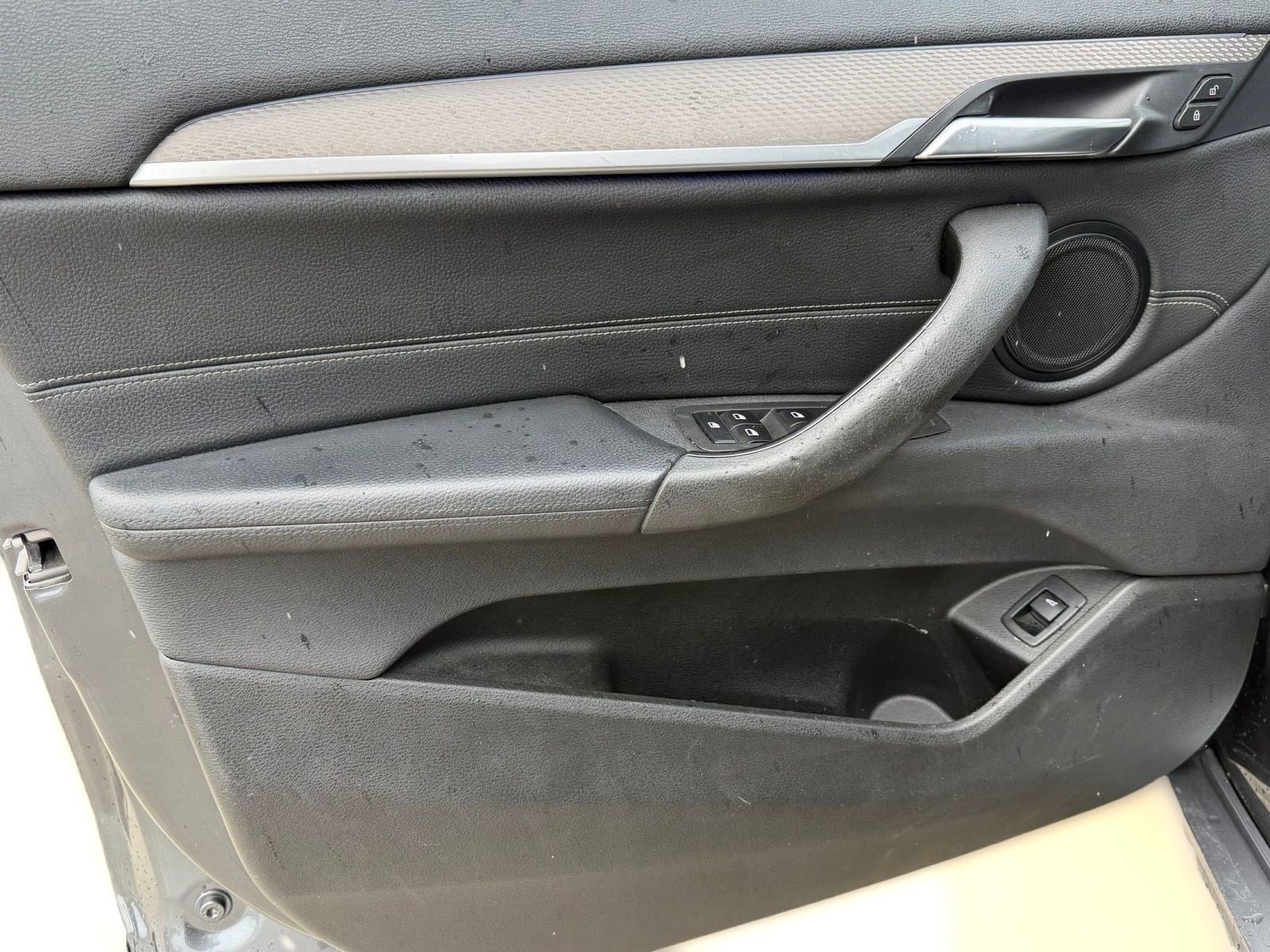 Used 2018 BMW X2 xDrive28i w/ M SportX Package AWD/4WD image 11