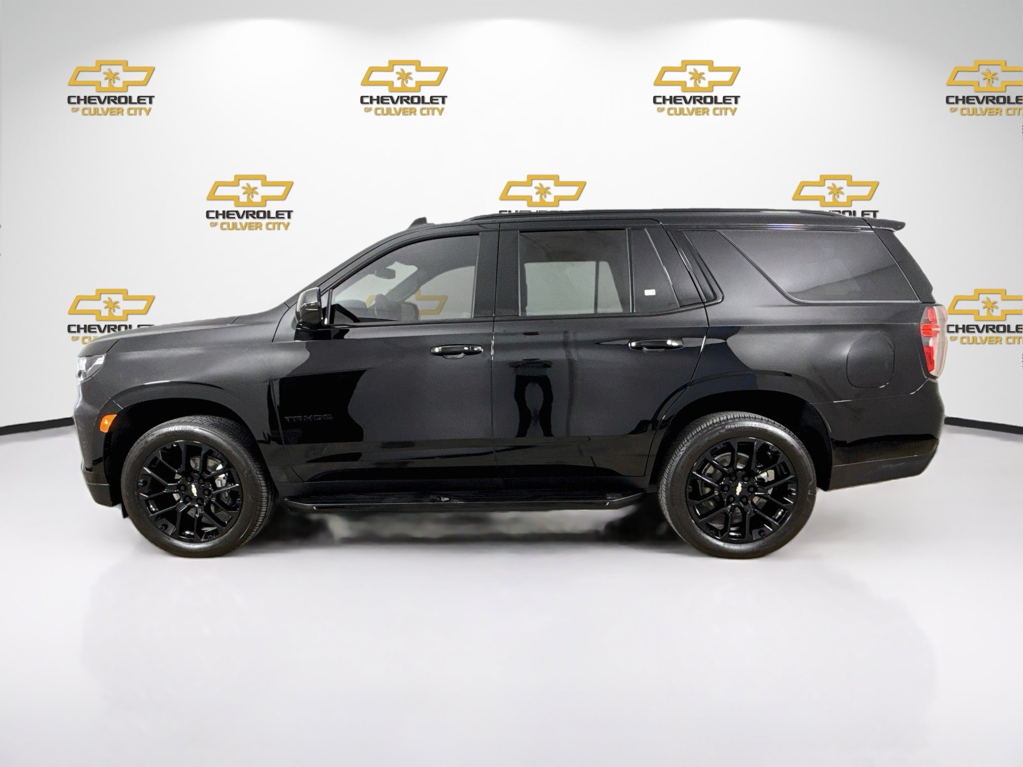 Used 2023 Chevrolet Tahoe RST RWD image 5