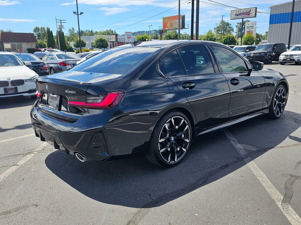 Used 2025 BMW 330i xDrive Sedan w/ M Sport Package image 5