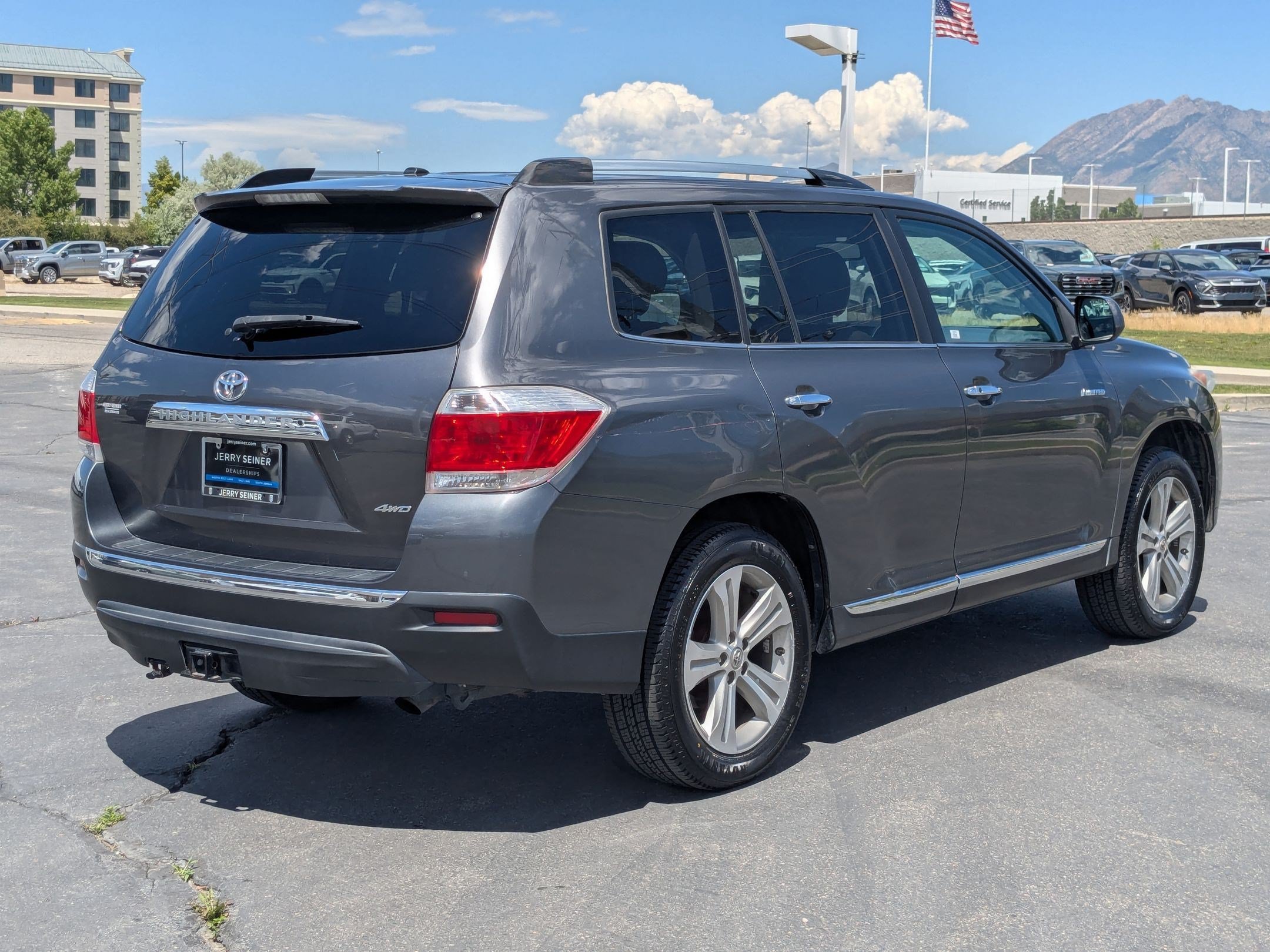 Used 2013 Toyota Highlander Limited AWD/4WD image 5
