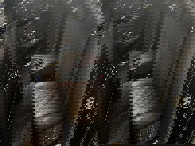 Used 2015 Bentley Flying Spur V8 image 32