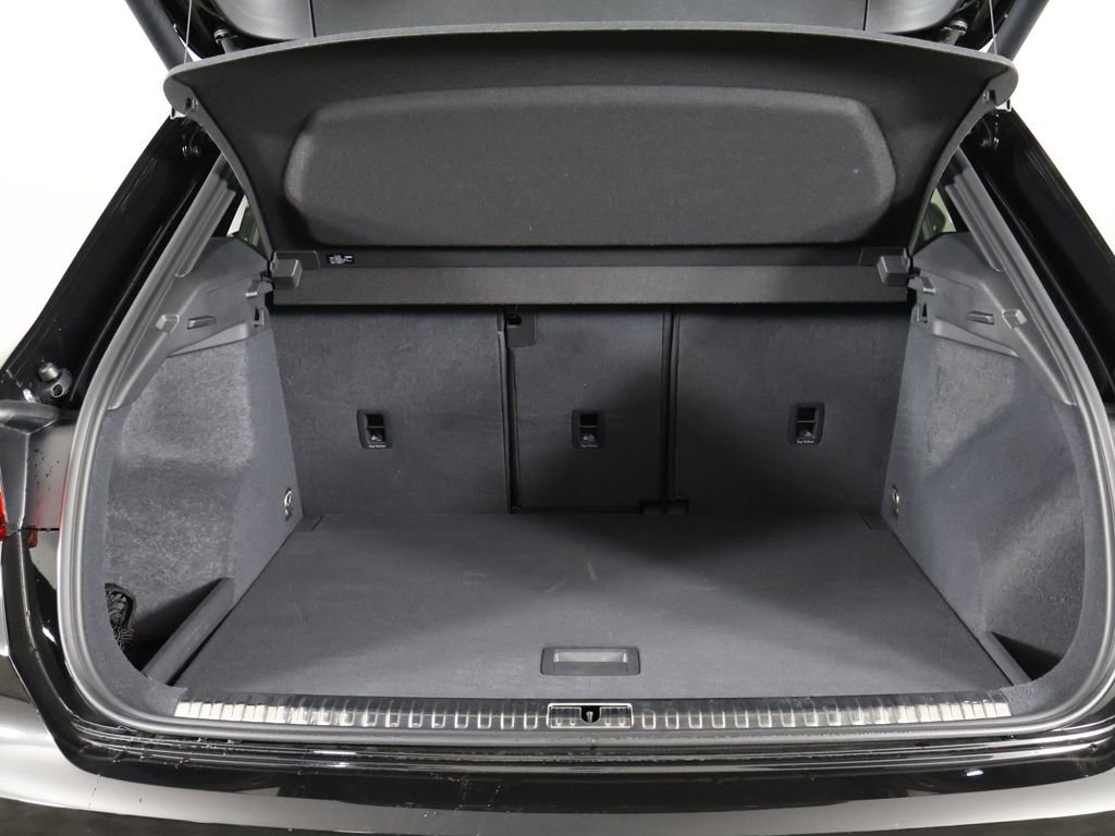Used 2023 Audi Q3 2.0T Premium Plus w/ Premium Plus Package AWD/4WD image 19