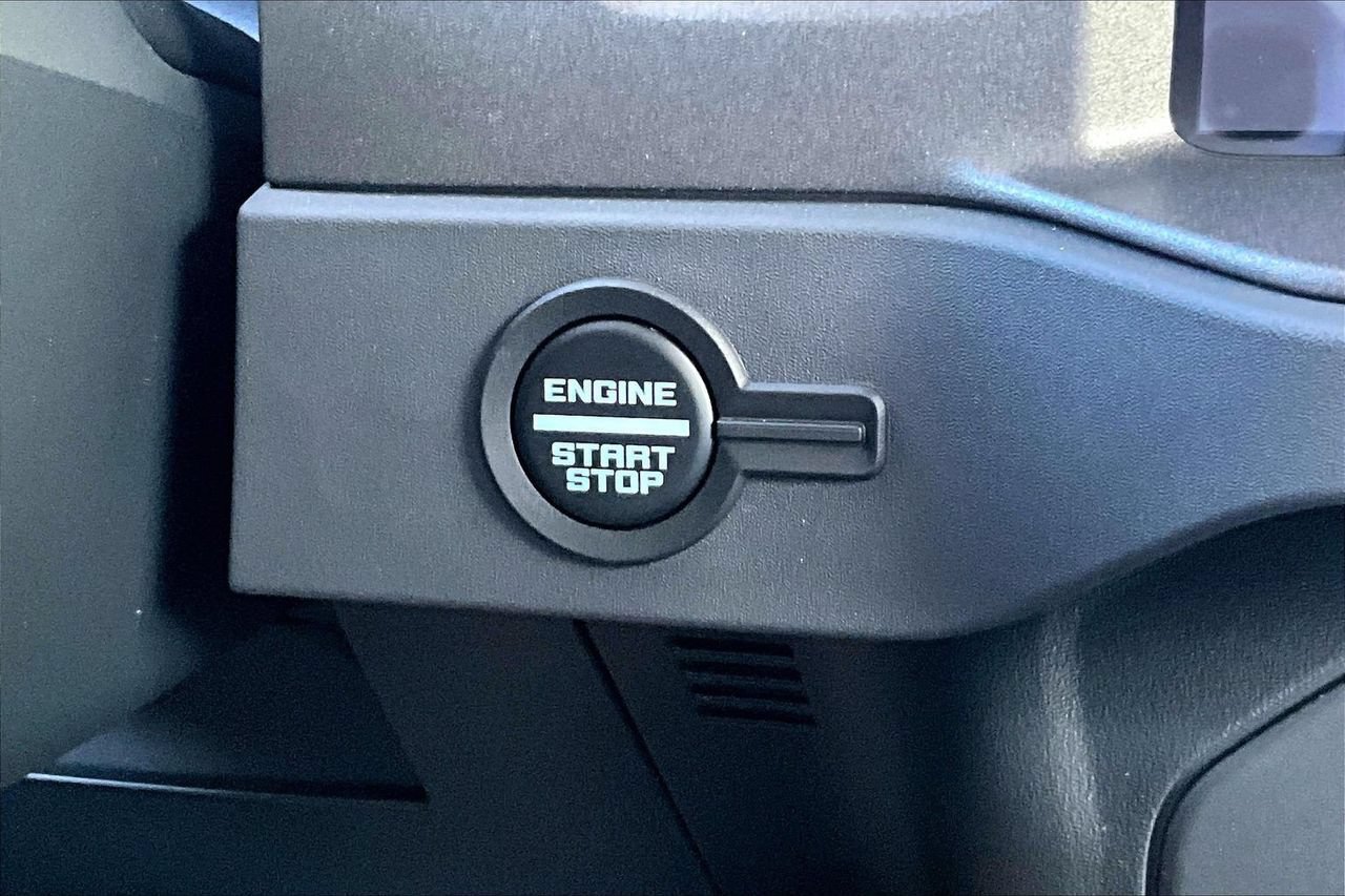 Used 2025 Ford Bronco Badlands AWD/4WD image 27