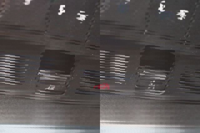 Used 2013 Volkswagen Beetle 2.0T image 25