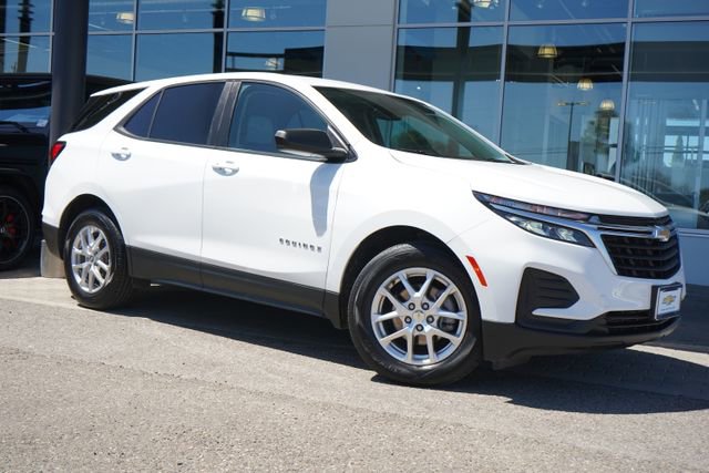 Used 2022 Chevrolet Equinox LS w/ LS Convenience Package FWD image 1