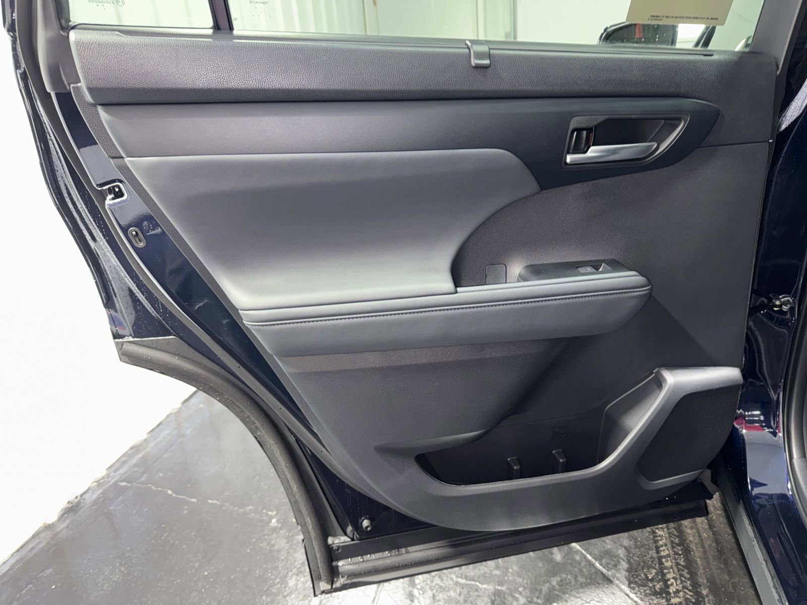 New 2026 Toyota Highlander XLE image 18