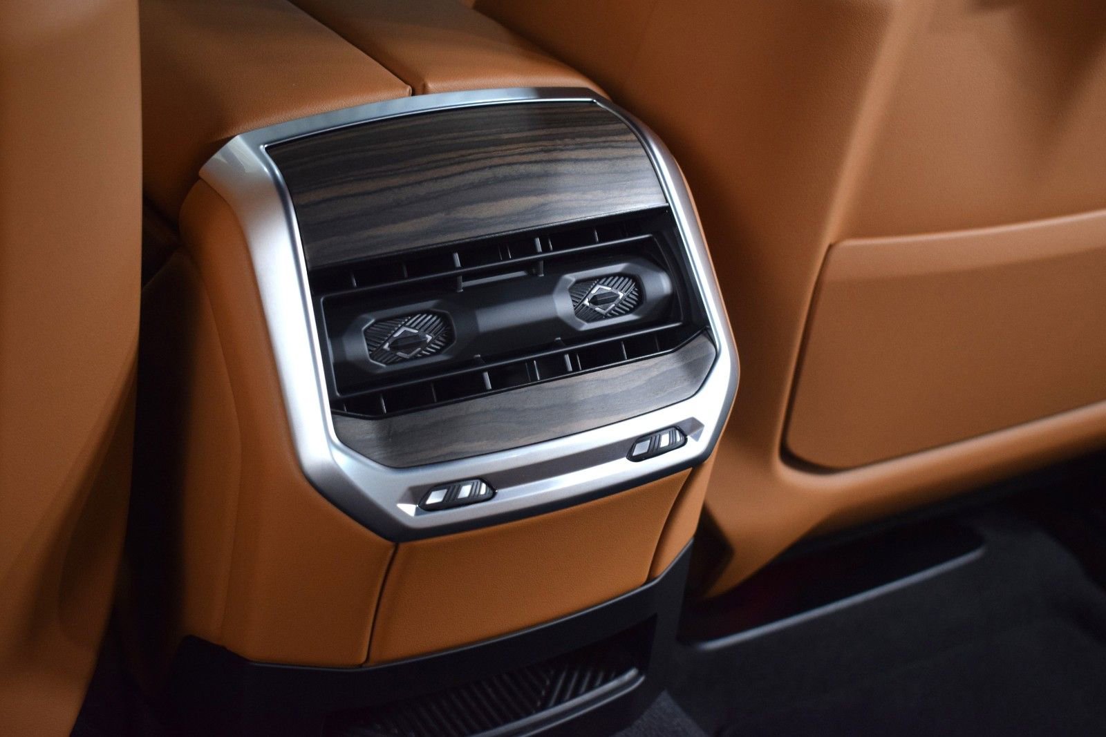 Used 2025 BMW 740i xDrive image 20