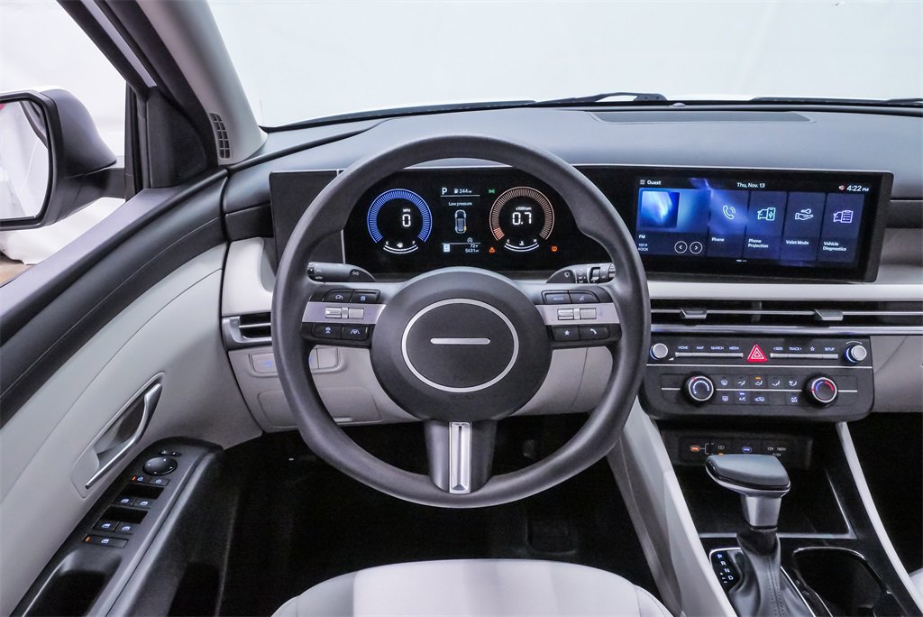 Certified 2025 Hyundai Tucson SE image 19