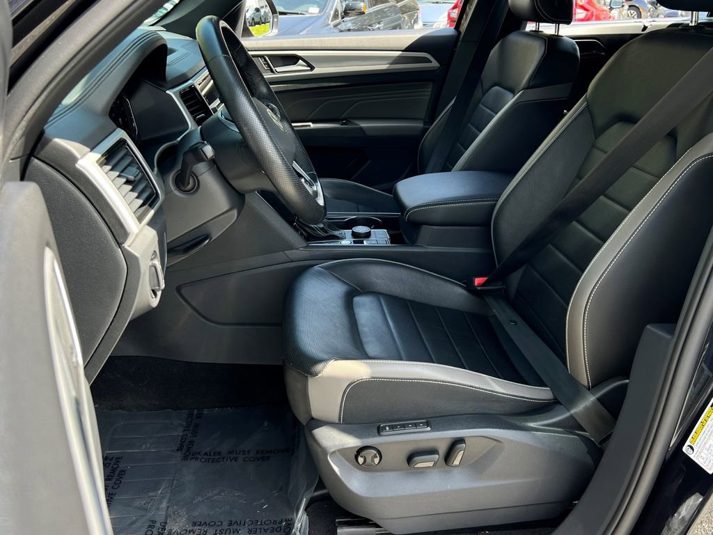 Used 2023 Volkswagen Atlas Cross Sport SEL Premium R-Line image 31
