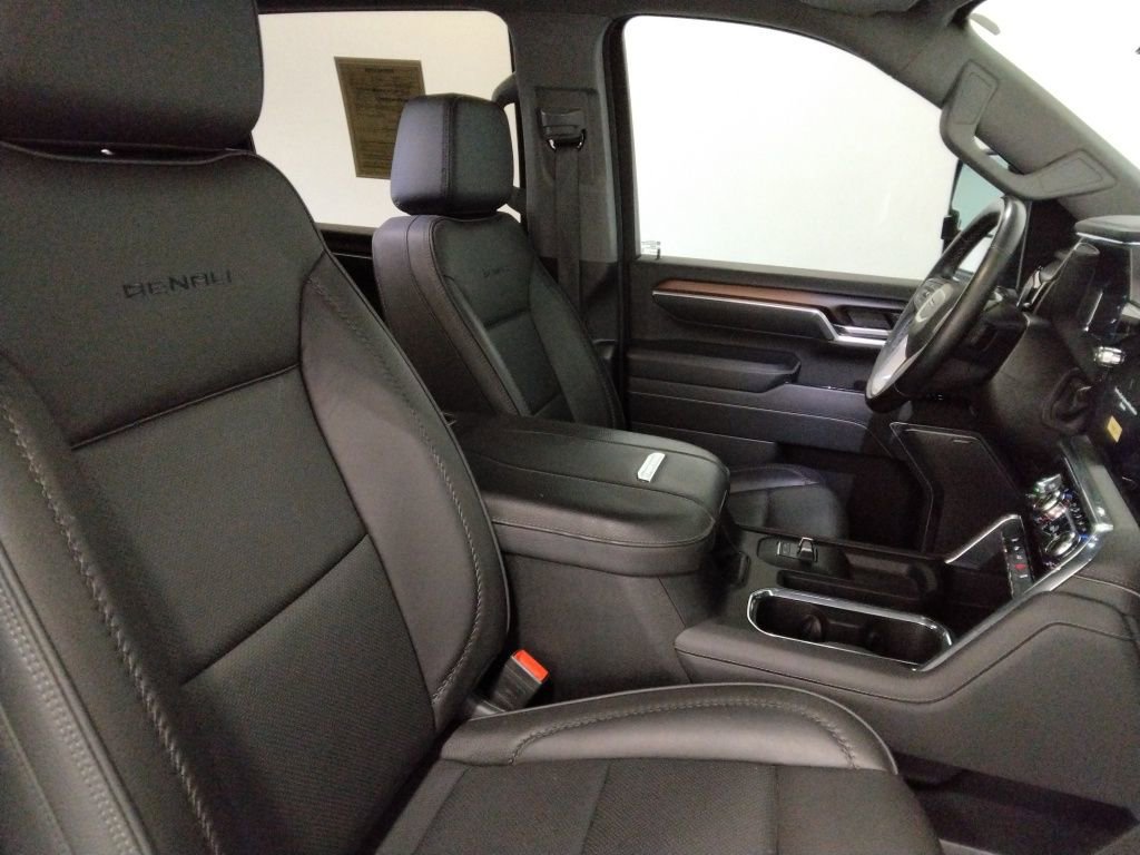 Used 2025 GMC Sierra 2500 Denali w/ Denali Reserve Package image 46