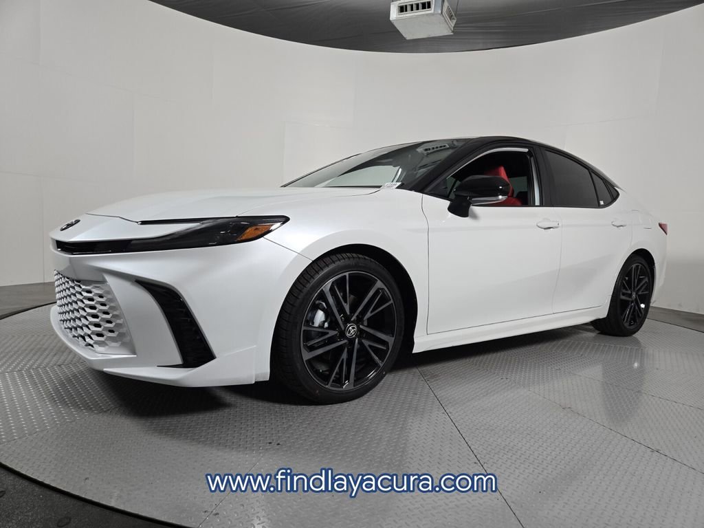 Used 2025 Toyota Camry XSE video 2