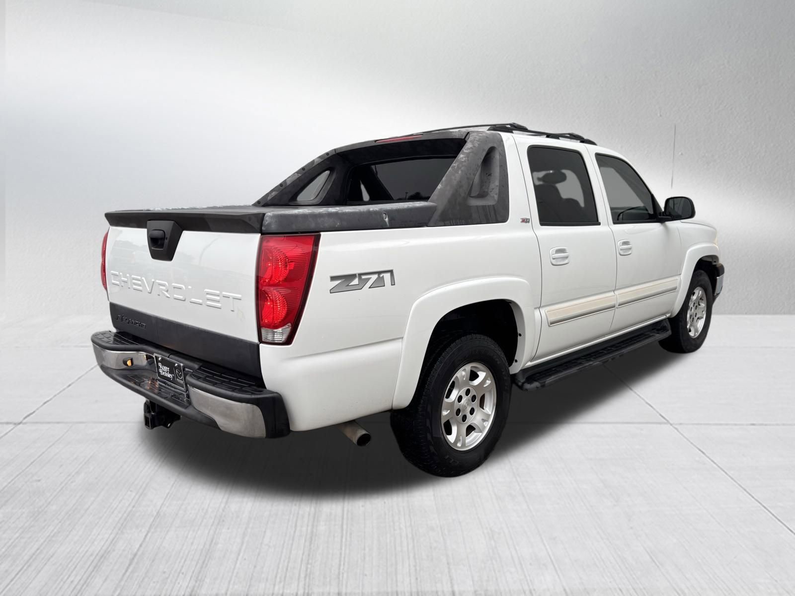 Used 2005 Chevrolet Avalanche Z71 w/ Preferred Equipment Group image 6