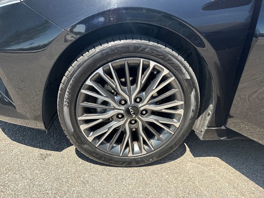 Used 2022 Kia Forte GT-Line w/ GT-Line Technology Package image 13