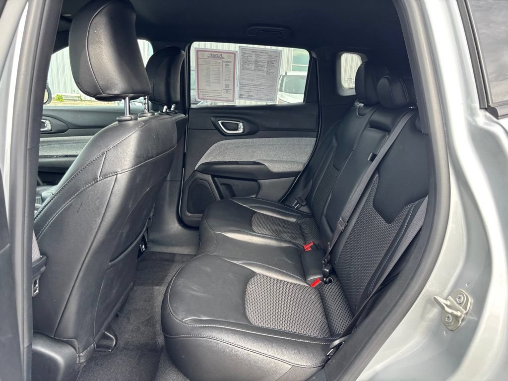 Used 2024 Jeep Compass Latitude AWD/4WD image 13