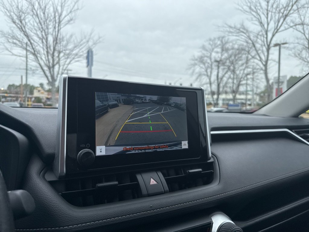 Used 2024 Toyota RAV4 LE image 18