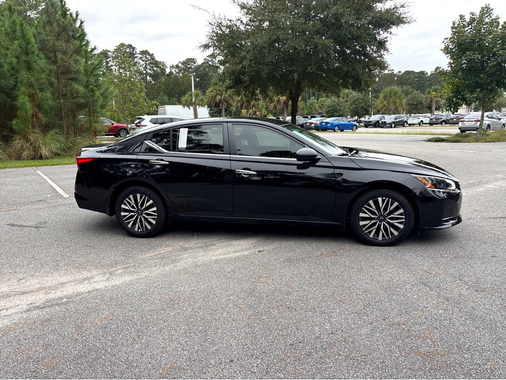 New 2024 Nissan Altima 2.5 SV image 31