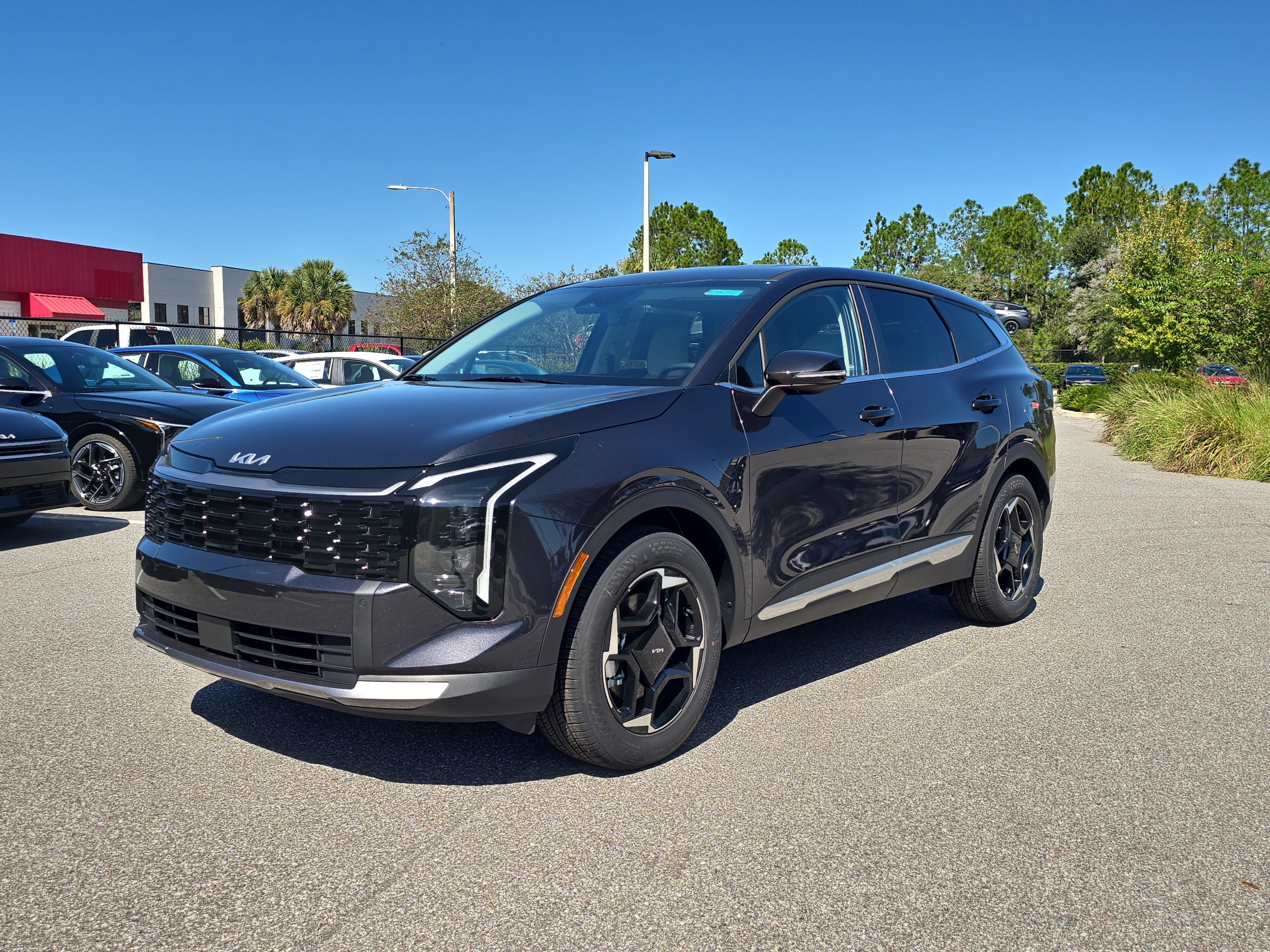 New 2027 Kia Sportage EX FWD image 4