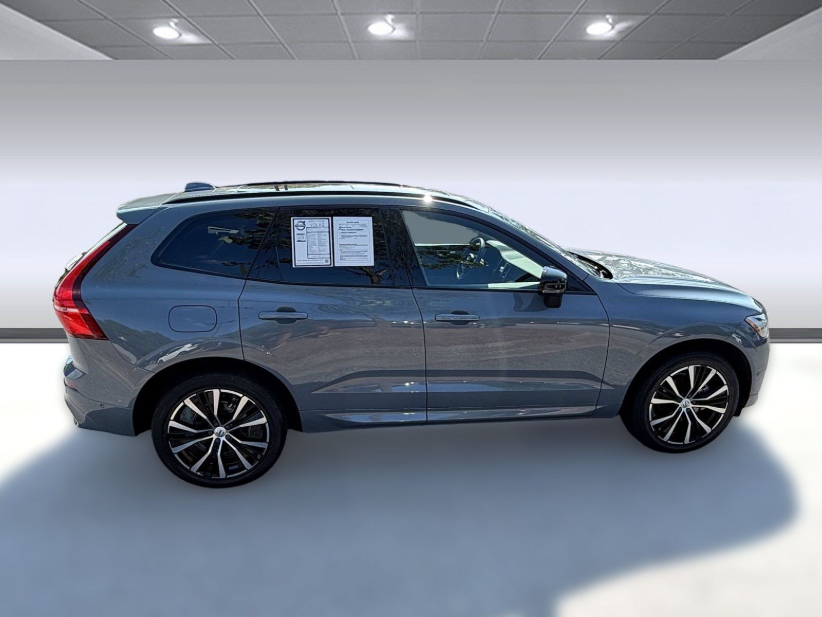 Certified 2024 Volvo XC60 B5 Plus w/ Protection Package Premier AWD/4WD image 8