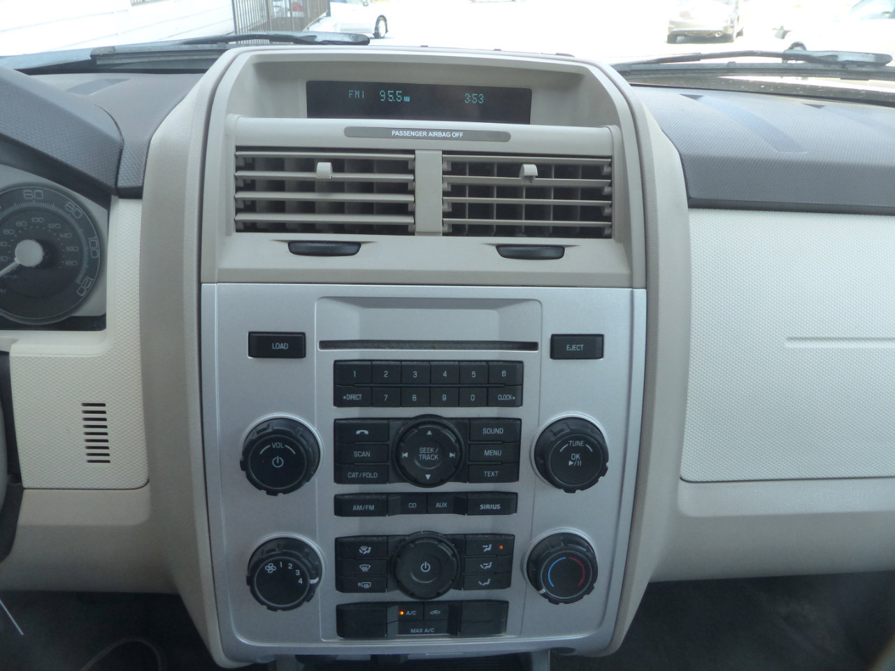Used 2009 Mercury Mariner 4WD image 22