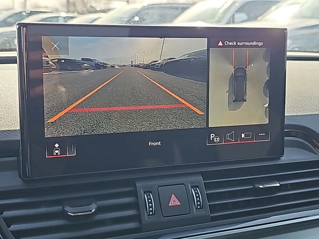 Used 2024 Audi Q5 e Prestige w/ Prestige Package image 9