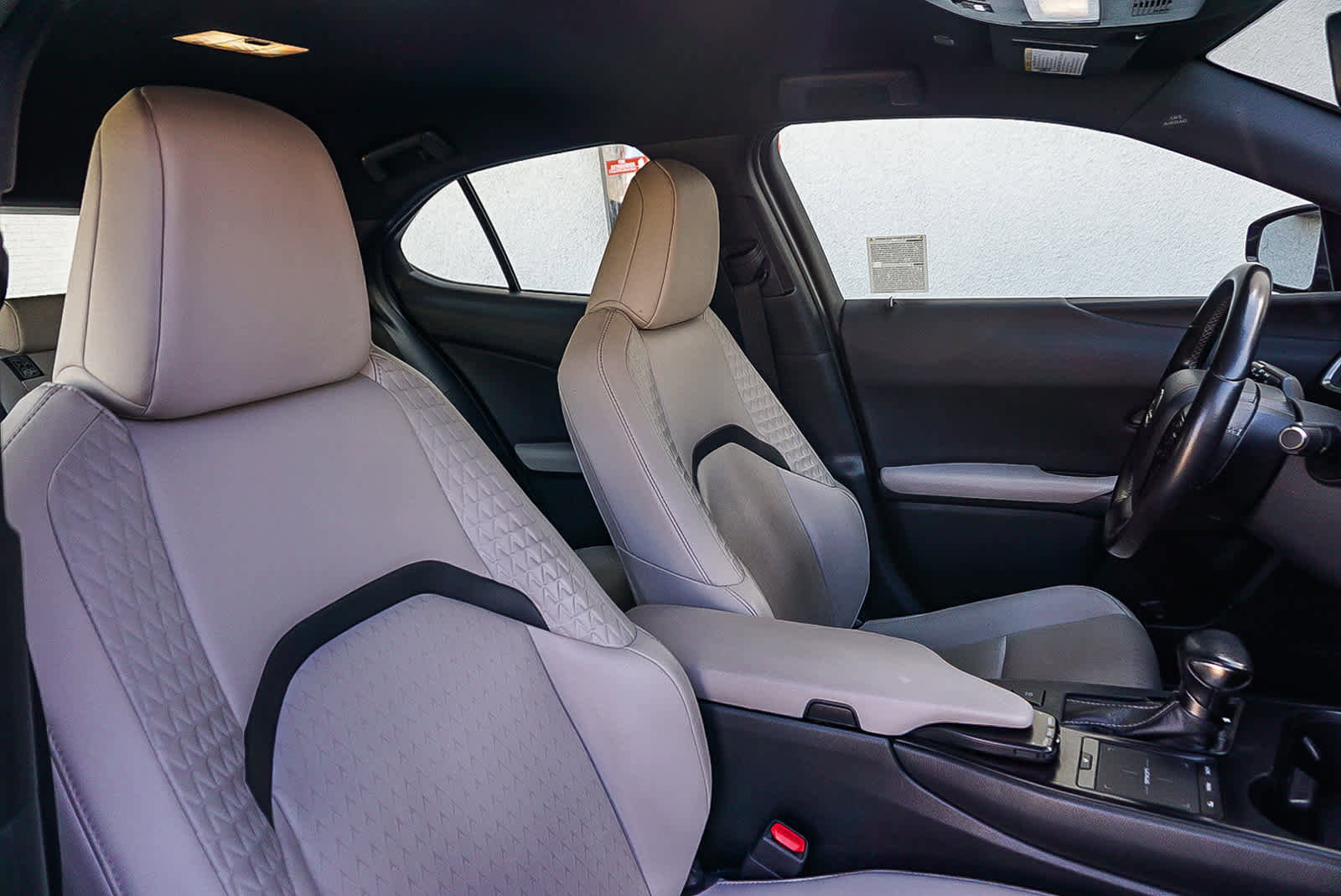 Used 2022 Lexus UX 200 w/ Accessory Package (Z1) image 17