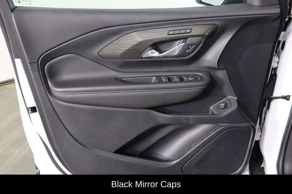 Used 2023 GMC Terrain SLT w/ Elevation Edition image 13