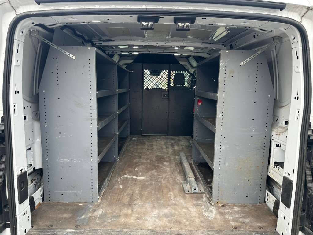 Used 2019 Ford Transit 250 130 Low Roof RWD image 9
