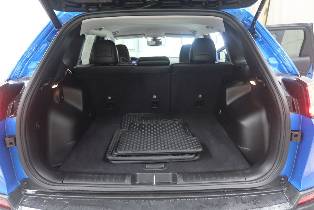 Used 2021 Jeep Cherokee Trailhawk w/ Premium Leather Package AWD/4WD image 11