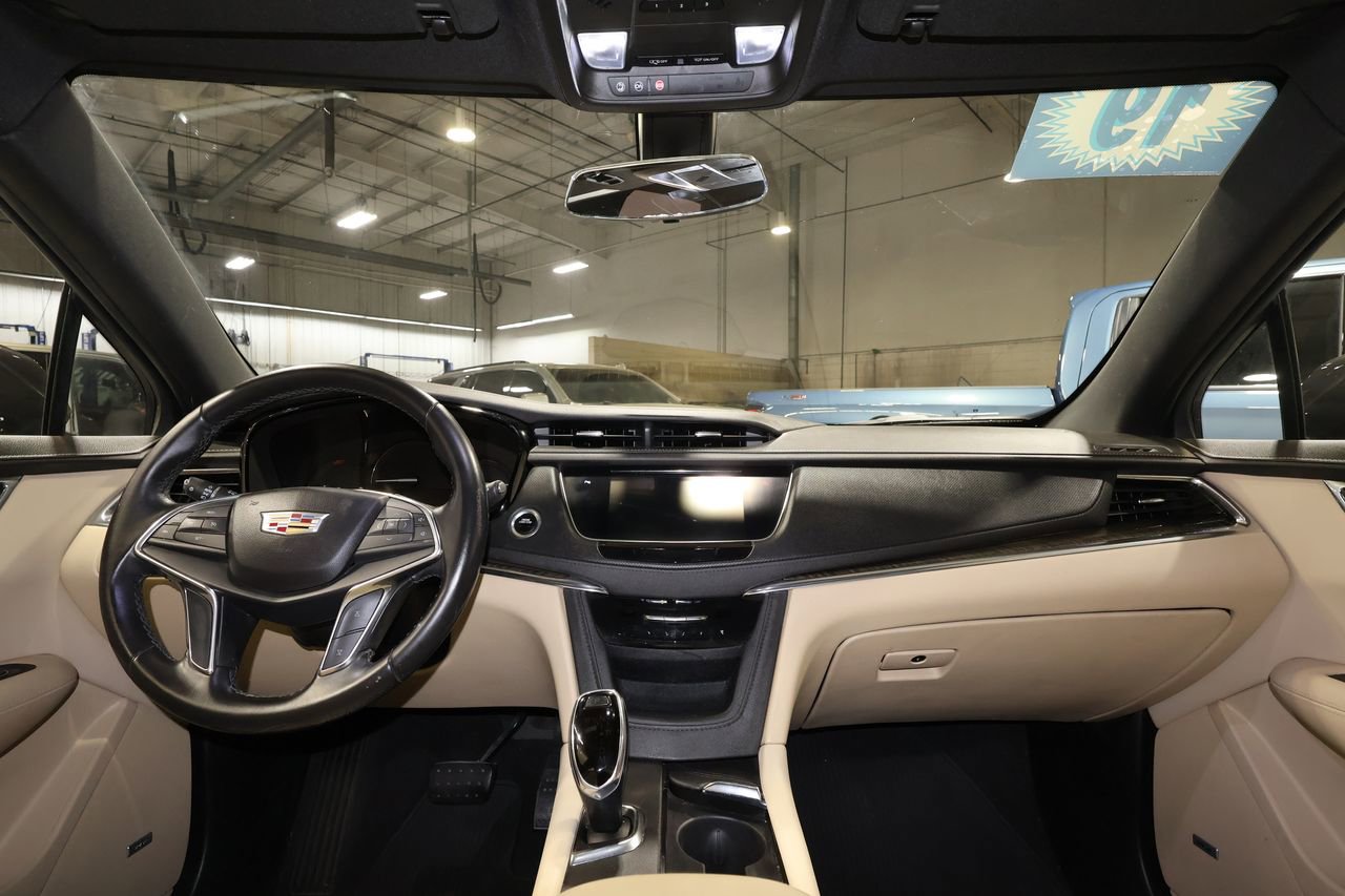 Used 2019 Cadillac XT5 FWD image 28