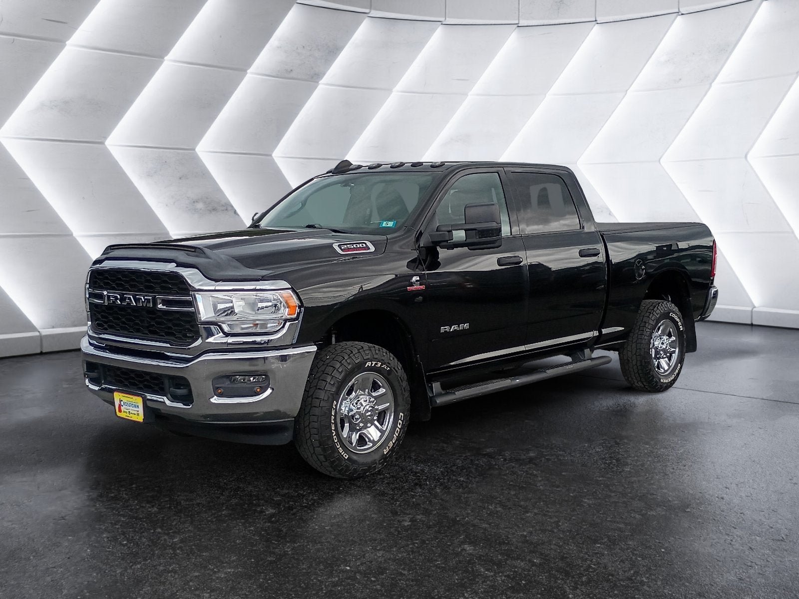 Used 2022 RAM 2500 Tradesman AWD/4WD image 2
