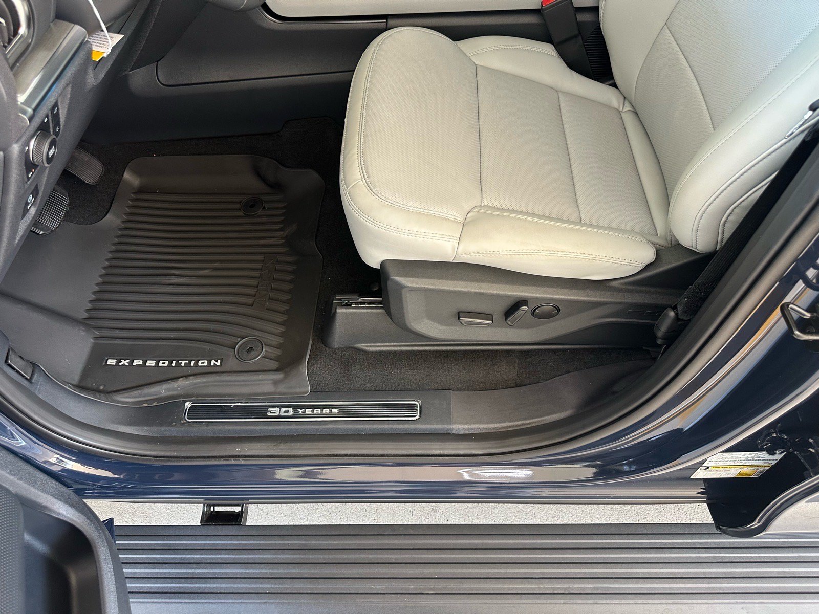 New 2027 Ford Expedition Max Platinum AWD/4WD image 18