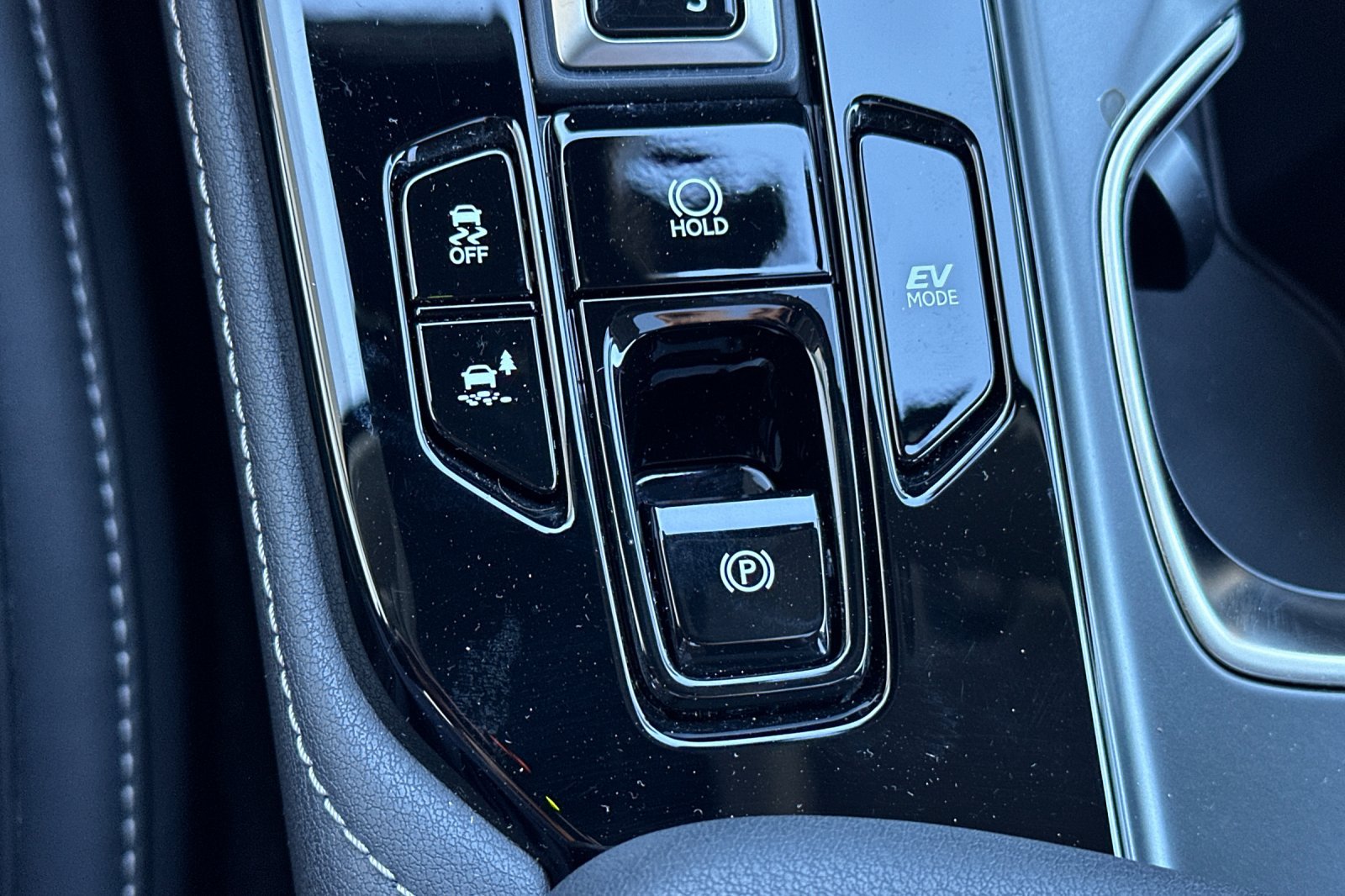 Used 2024 Lexus NX 350h AWD image 18