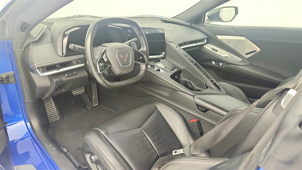 Used 2021 Chevrolet Corvette Stingray w/ Z51 Performance Package image 14